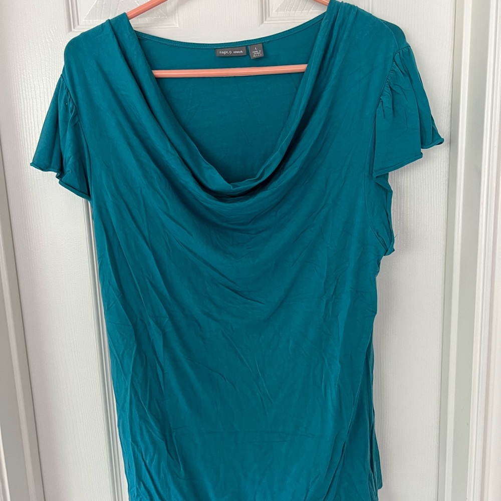 APT 9 Teal Top